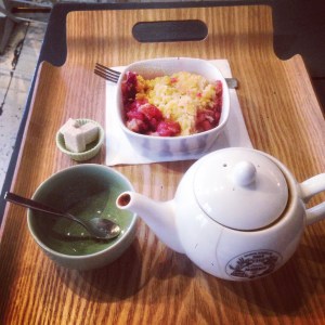 My tea and favorite crumble at Memoranda, the café and bookstore in Caen that I love. 